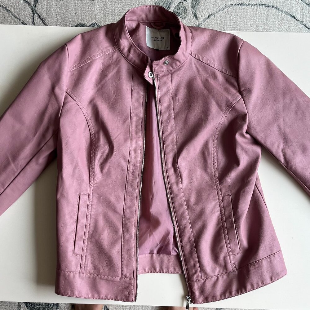 Jacqueline de Yong Faux Leather Bomber Jacket in Pink (size 38, M)